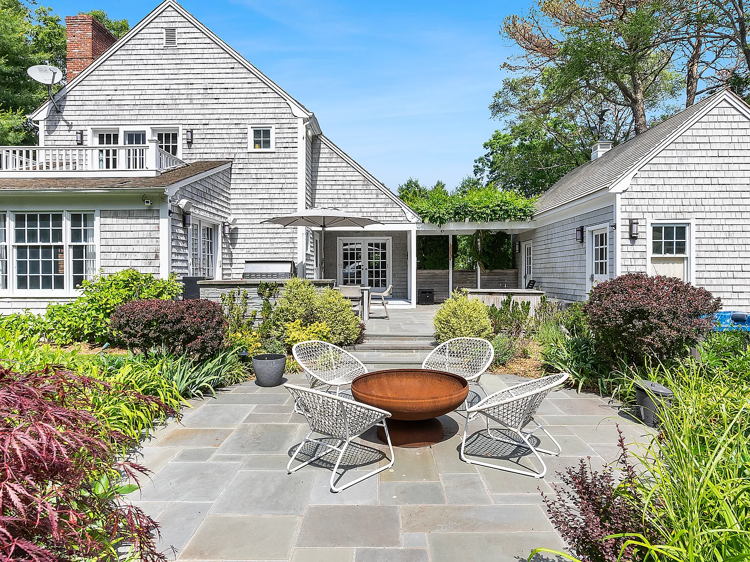 Wainscott Gem — Photo 1