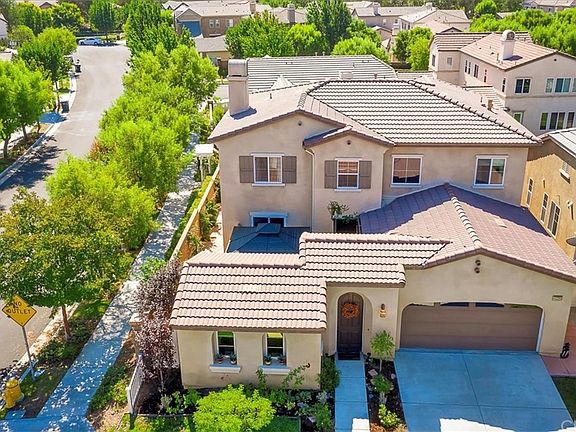 3rd image of 40288 Pasadena Dr