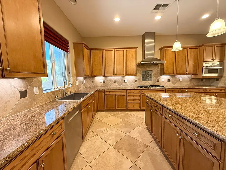 11556 Bohemian Forest Ave — Photo 9