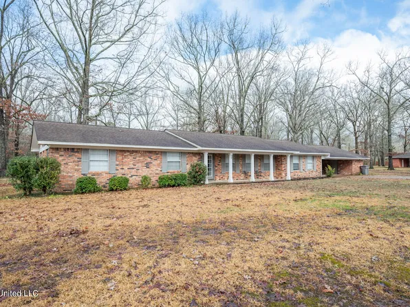 59 Shasta St, Starkville, MS 39759