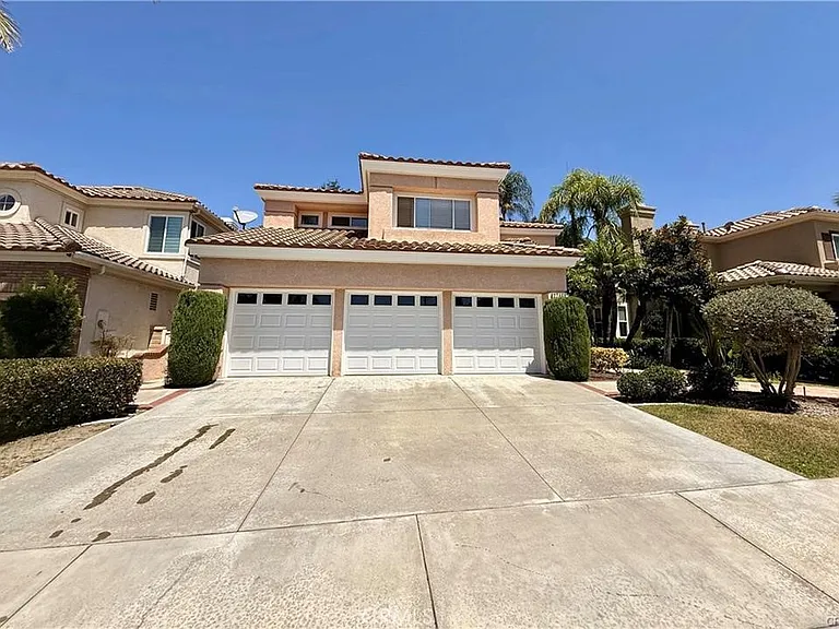 27461 Glenwood Dr — Photo 1