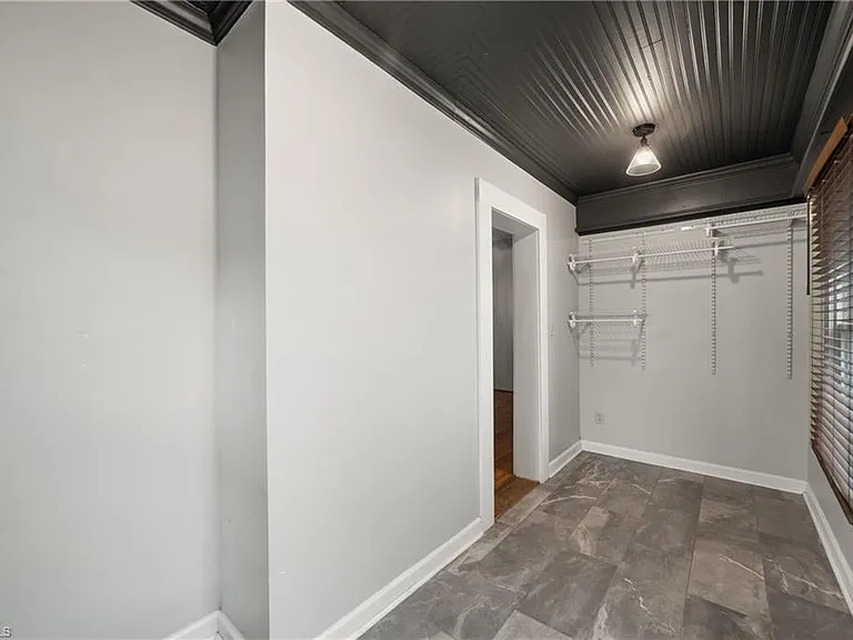 2083 Elizabeth Ave — Photo 22