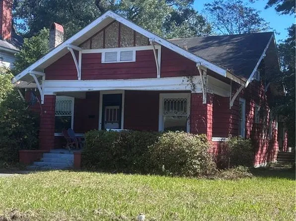 909 Gilmore St, Waycross, GA 31501