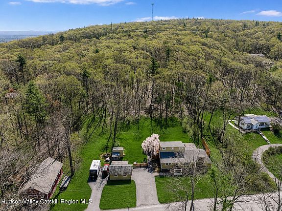 3rd image of 63 Mount Airy Road