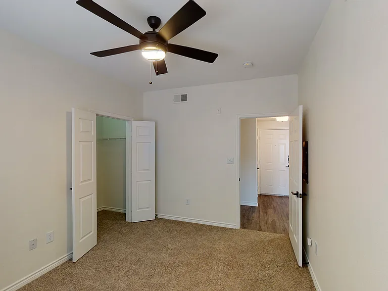 9th Street Apartments — Photo 54
