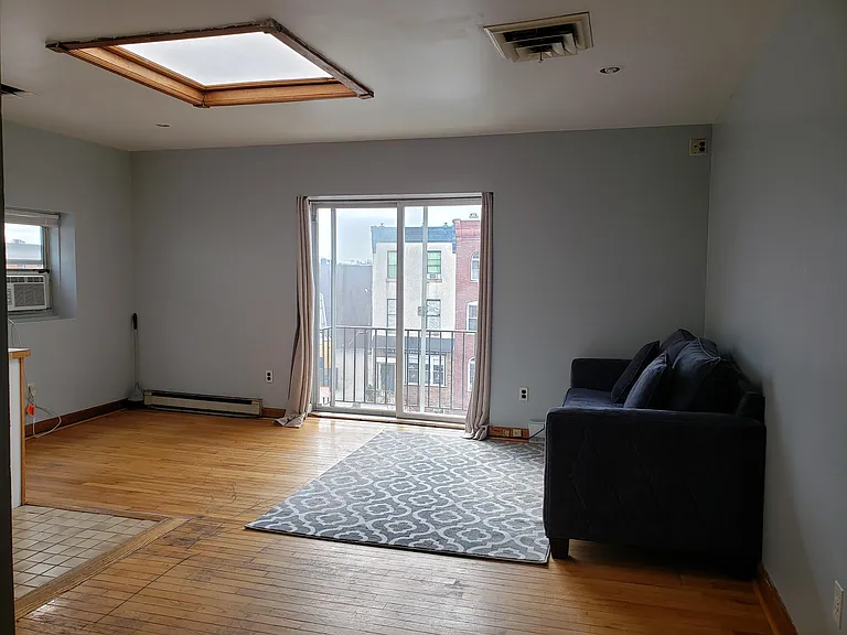 1529 S Broad St #3 — Photo 3