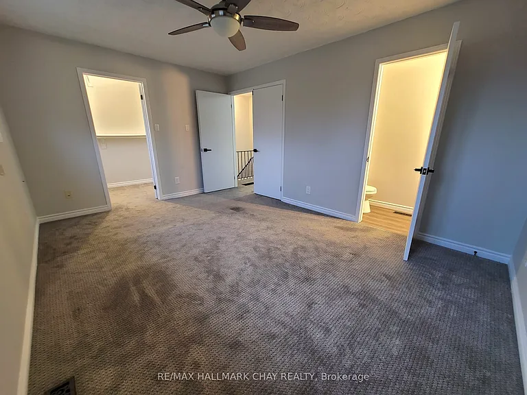 30 Orwell Cres — Photo 6