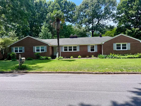 4625 Hoylake Dr, Virginia Beach, VA 23462
