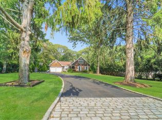 6 Loft Rd, Smithtown, NY 11787