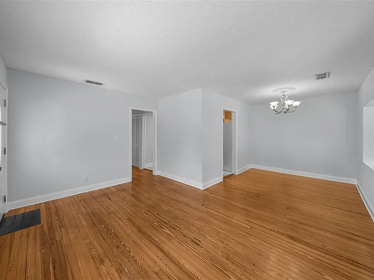 814 W Indiana Ave — Photo 8