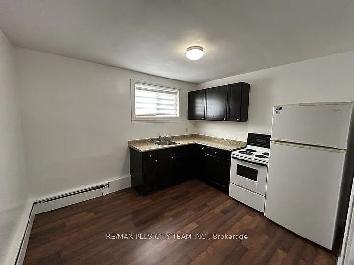 164 Westmount St #1 — Photo 2
