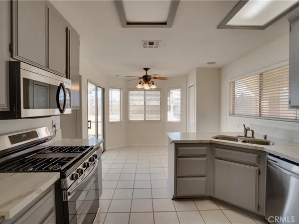 27299 Peach Tree Ln, Helendale, CA 92342