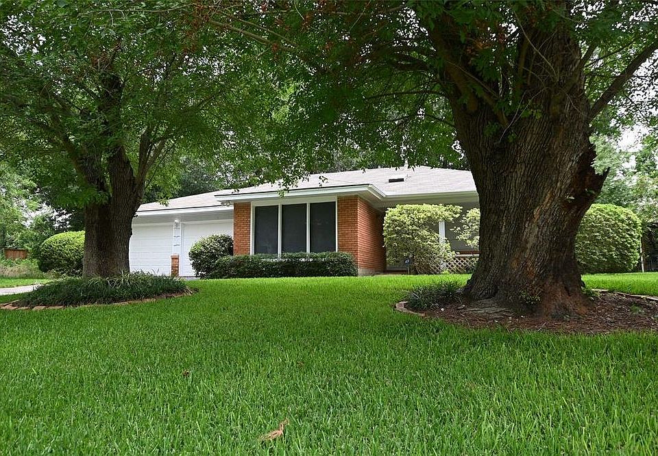 1st image of 8211 Lorrie Dr