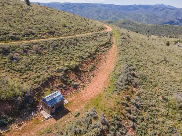 3325 N Oak Canyon Rd, Huntsville, UT 84317