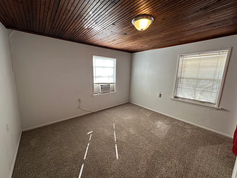 2227 Hyde Park St #1 — Photo 10