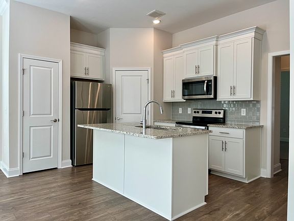 3rd image of 1021 Vida Way #102