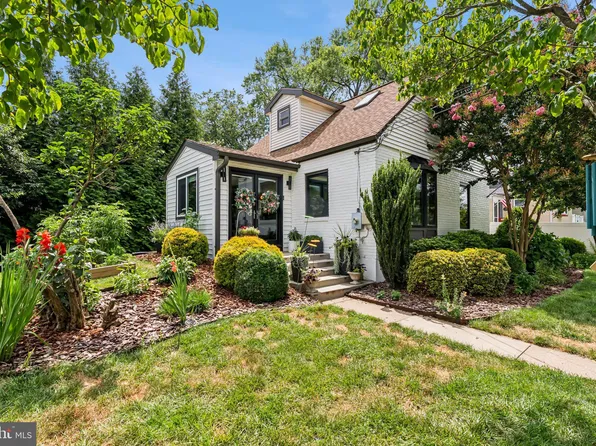 7137 Parkview Ave, Falls Church, VA 22042
