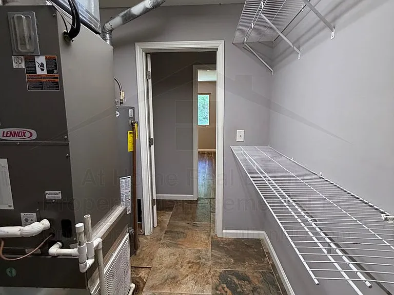 107 Spruce Dr — Photo 21