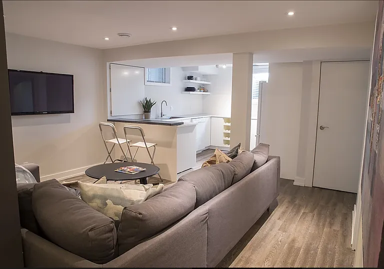 53 Chippewa Ave #B — Photo 4