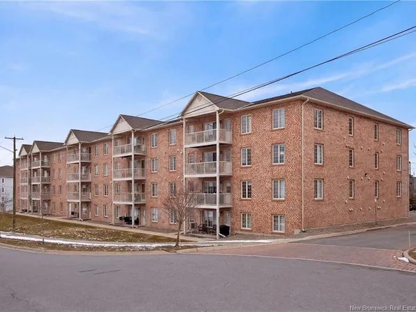 165 Valcour Dr Unit 324, Fredericton, NB E3C 0H5