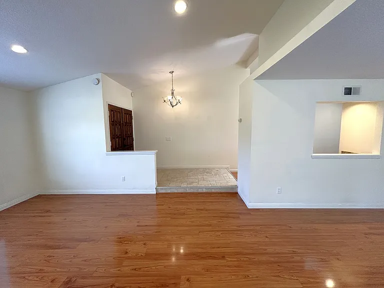 904 Sky Meadow Pl — Photo 17