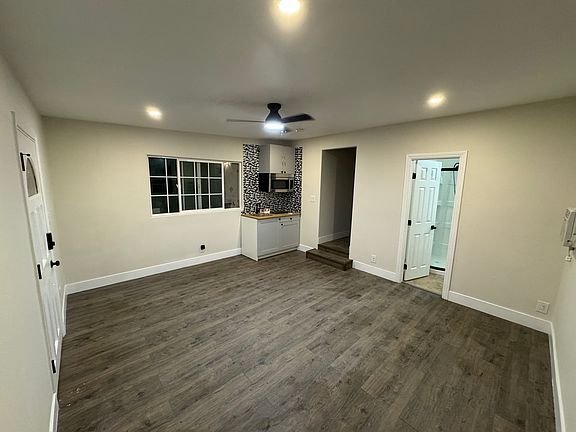 2nd image of 723 W 106th St