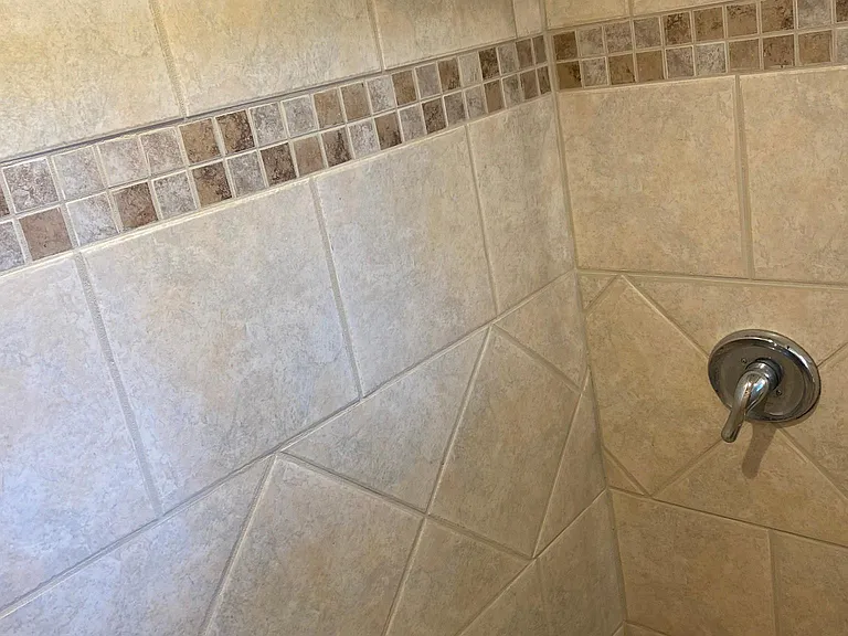 4250 Las Vegas Dr — Photo 12
