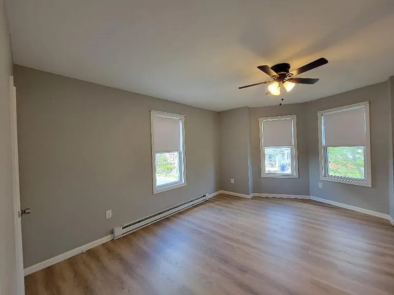 30 Beacon Ave — Photo 14