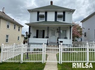 125 5th St, Silvis, IL 61282