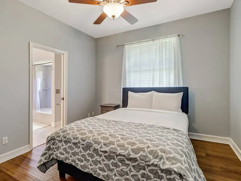 9151 Kings Cove Ct — Photo 4