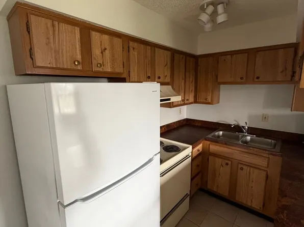 Driftwood Apartments, 2900 N Fulton Ave APT 13, Evansville, IN 47710
