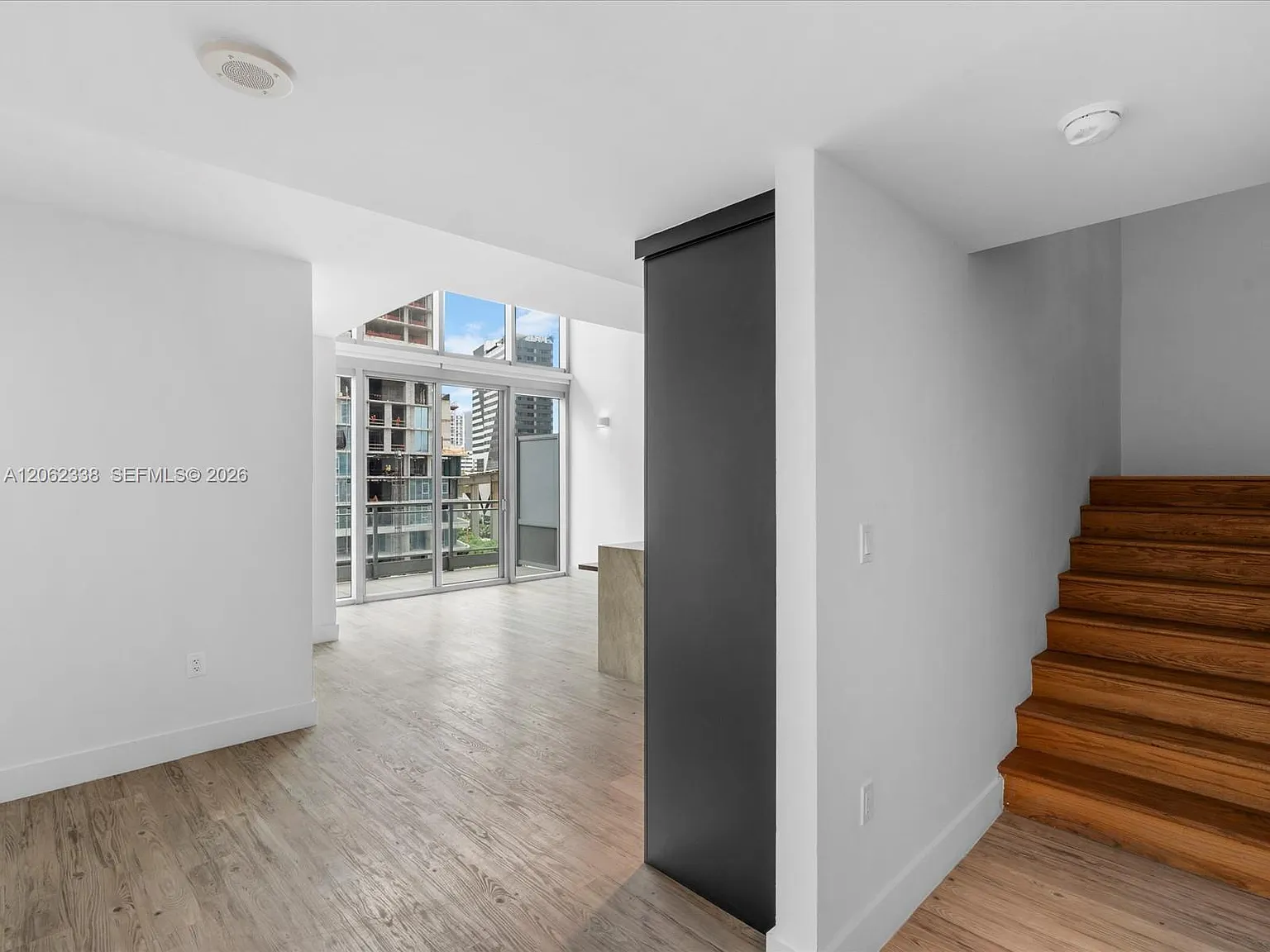 Mint Condo — Photo 2