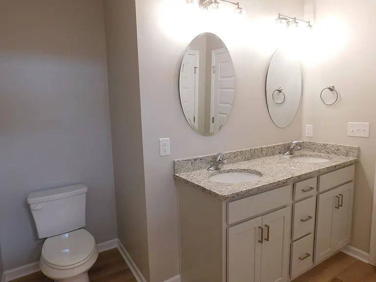 710 N B St #B — Photo 26