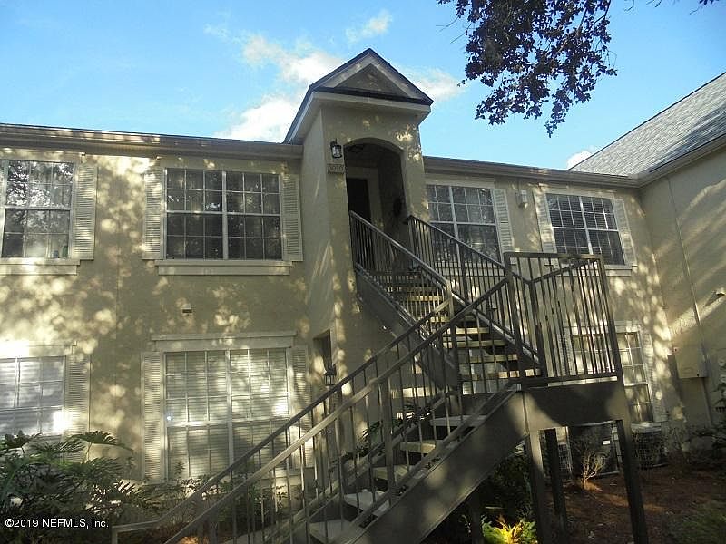 1st image of 13703 Richmond Park Dr N APT 3010