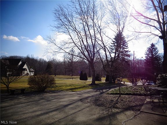 2nd image of 1393 Waverly Dr NW