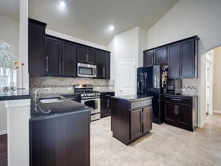 13900 Marathon Rd — Photo 12