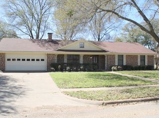 109 W Jeter St, Mabank, TX 75147