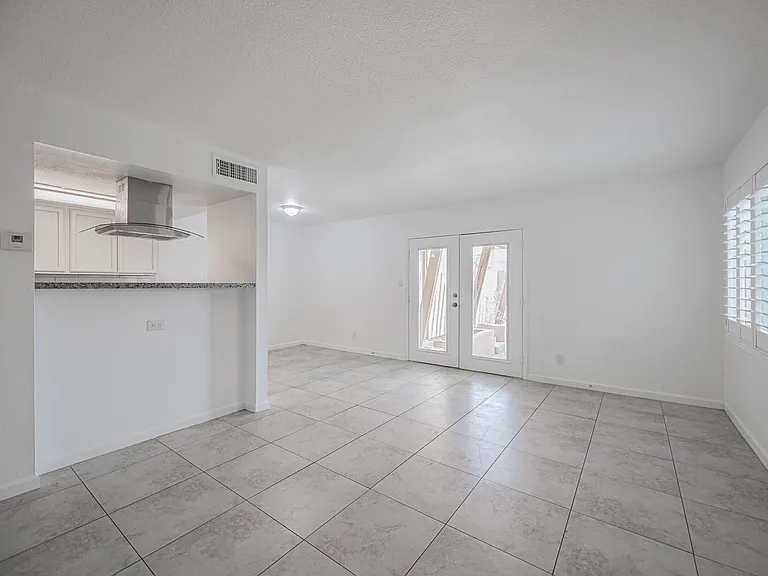 4615 E Jones Ave — Photo 5