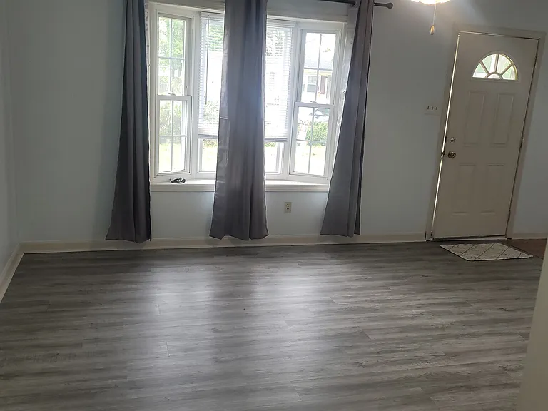 2911 Baybrook St — Photo 4