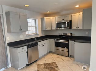 22 Mainview Ct, Randallstown, MD 21133