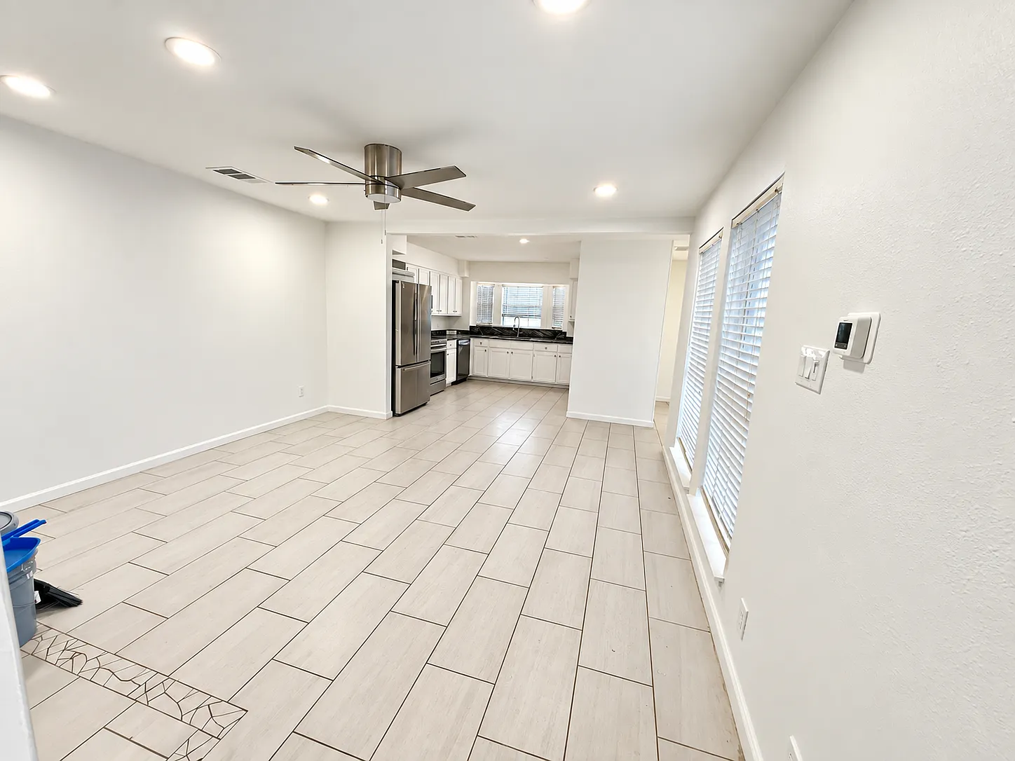 2 bed, 1250 sqft, $1,900 — Photo 2