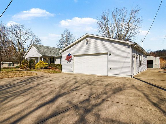 3rd image of 6486 Petersburg Rd