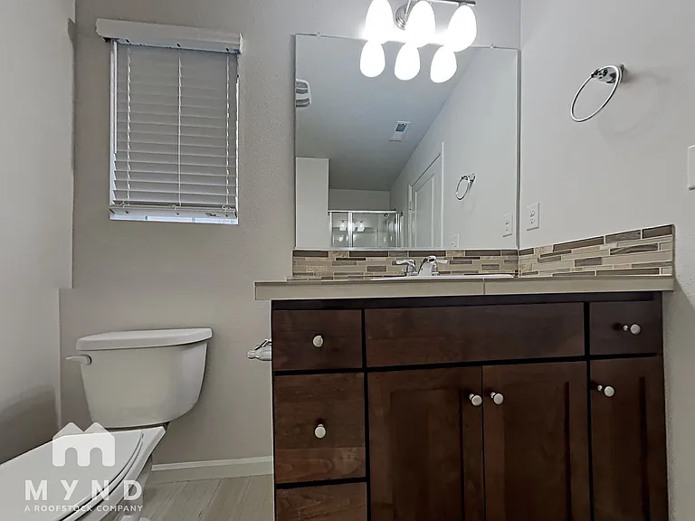 7267 NW 164th Ave — Photo 7