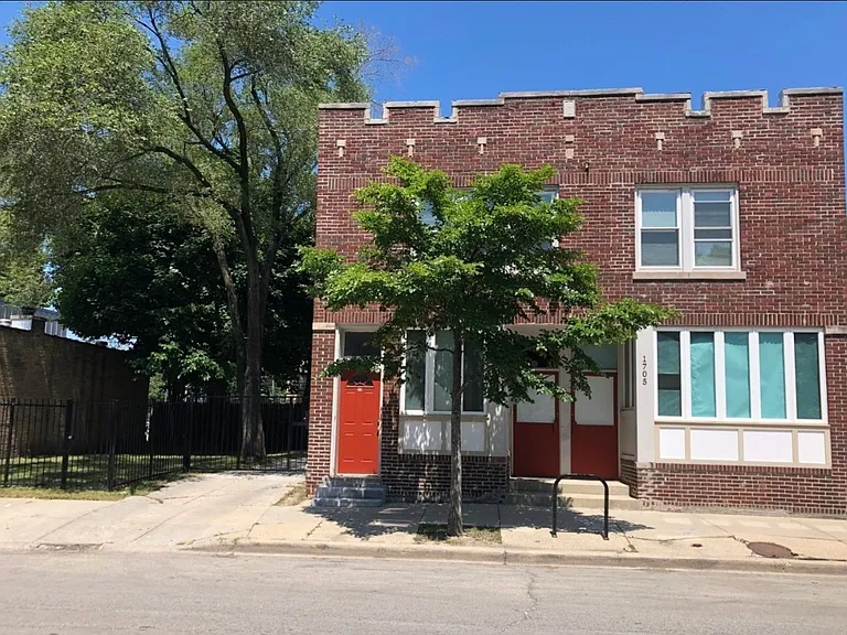 1705 Simpson St #2F — Photo 1