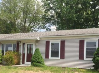 17 Crestwood Rd, Ansonia, CT 06401