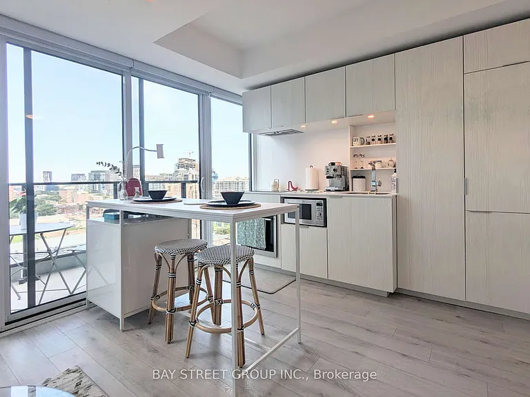 77 Shuter St #1707 — Photo 10