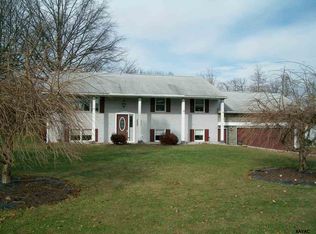 56 Little Ave, New Oxford, PA 17350