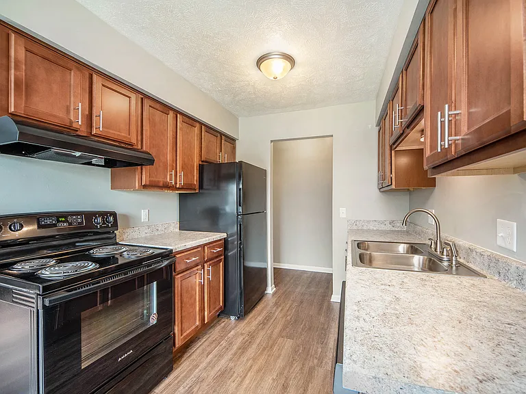 Georgetown Estates — Photo 17