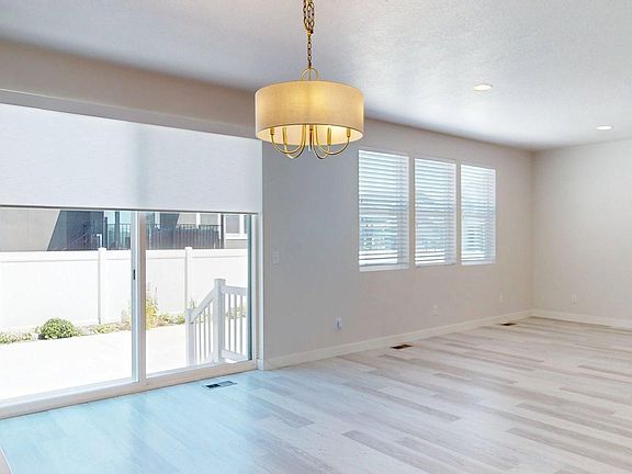 3rd image of 4668 W Drum Wood Ln