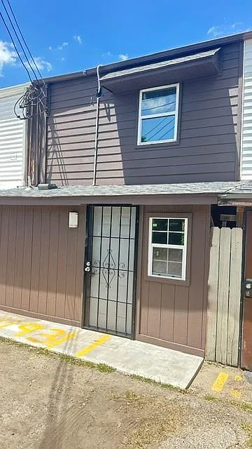 2 bed, 1.5 bath, 1224 sqft, $1,500 — Photo 2